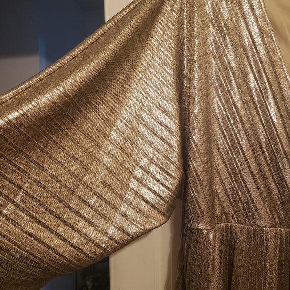 Eloquii Dress Pleated Kimono Sleeve Mini Silver/Gold Size 28 NWT - Picture 5 of 11
